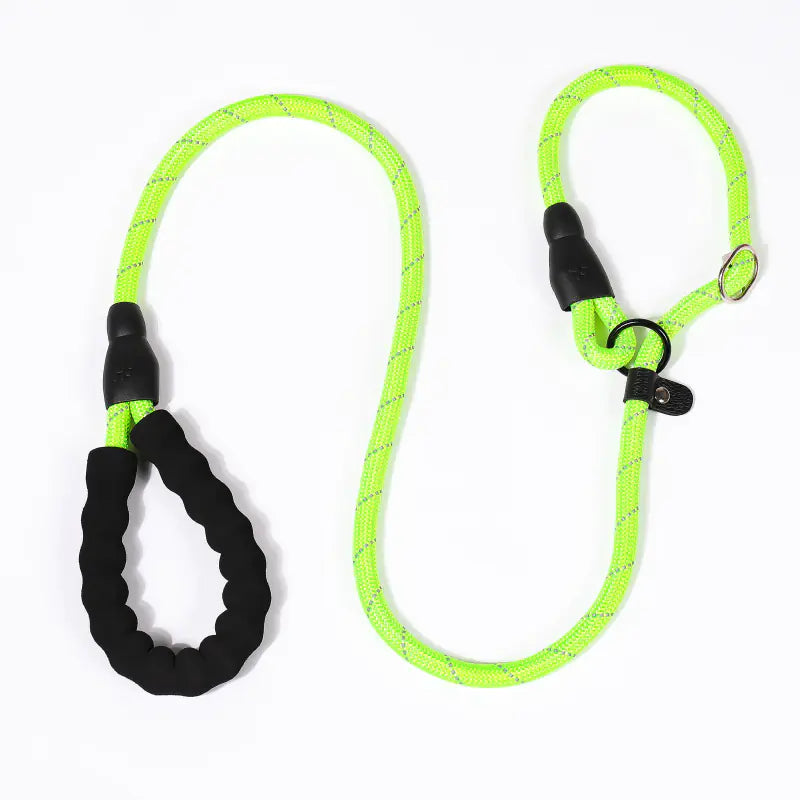 Reflective Silk Pet Leash with Explosion-Proof Design – Durable Polyester Lead (1.4M–2.0M)